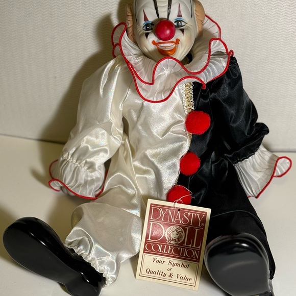 Vintage Dynasty collection 1983 Clown - Picture 1 of 16